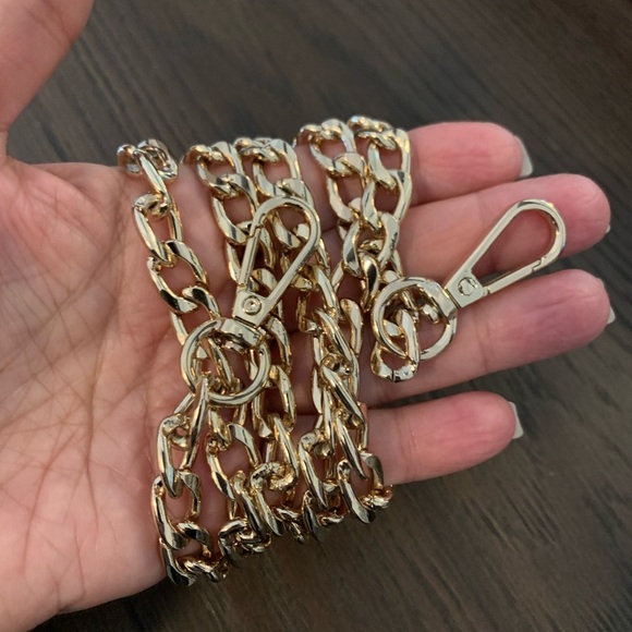 Crossbody replacement Gold chain for purse guitar strap Crossbody chain NWT 40” - Picture 2 of 8
